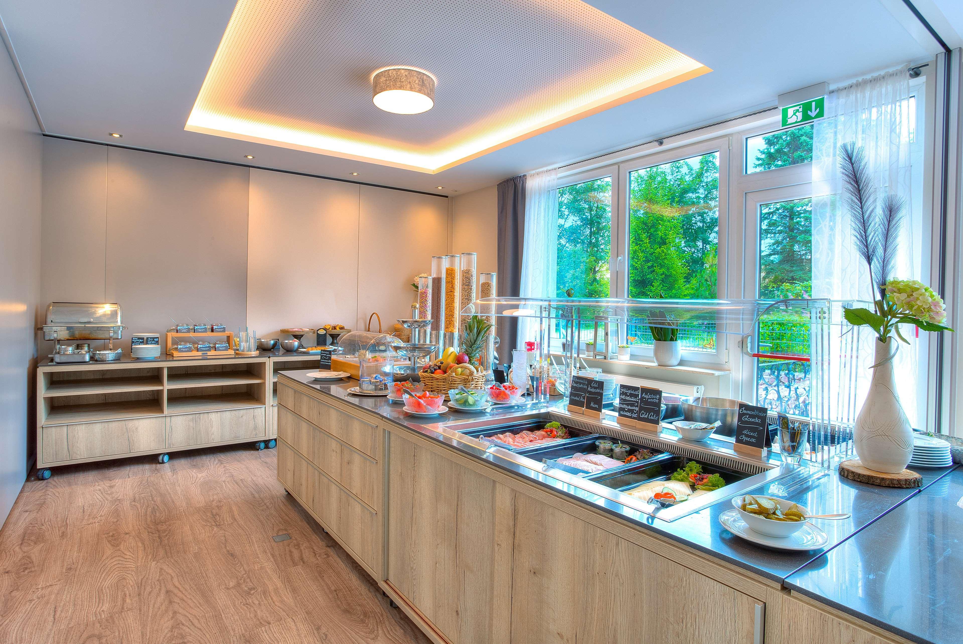 Best Western Plus Midland Suites Екстериор снимка